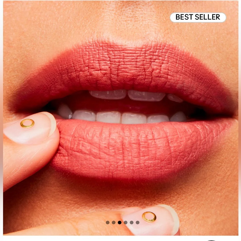 MAC Runway Hit Retro Matte Lipstick light nude matte